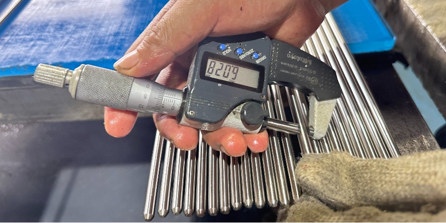 11SMnPb30和1215鋼材對比：哪個更适合批量加工？