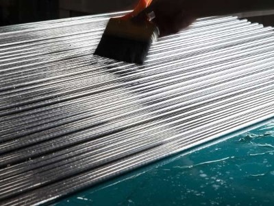 304不鏽鋼棒材為何會出現表面裂紋