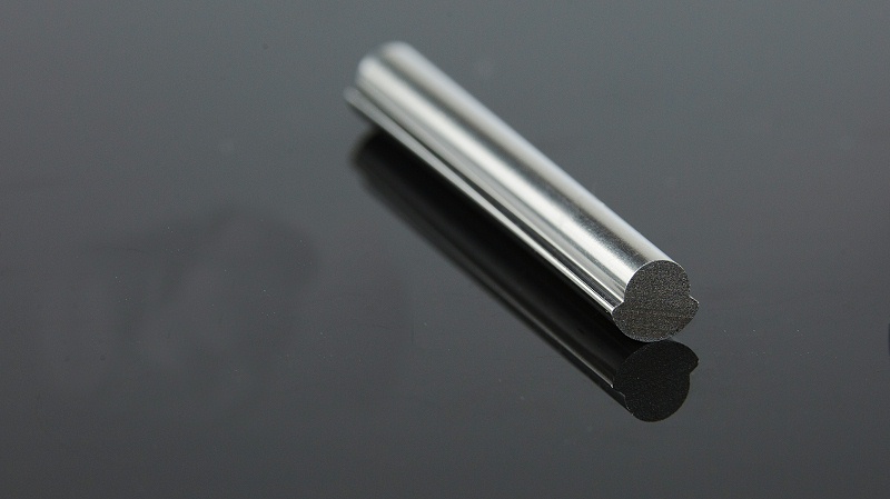 不鏽鋼異型材會産生裂紋的原因