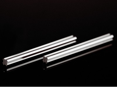 如何通過色澤來鑒别不鏽鋼異型材的好壞